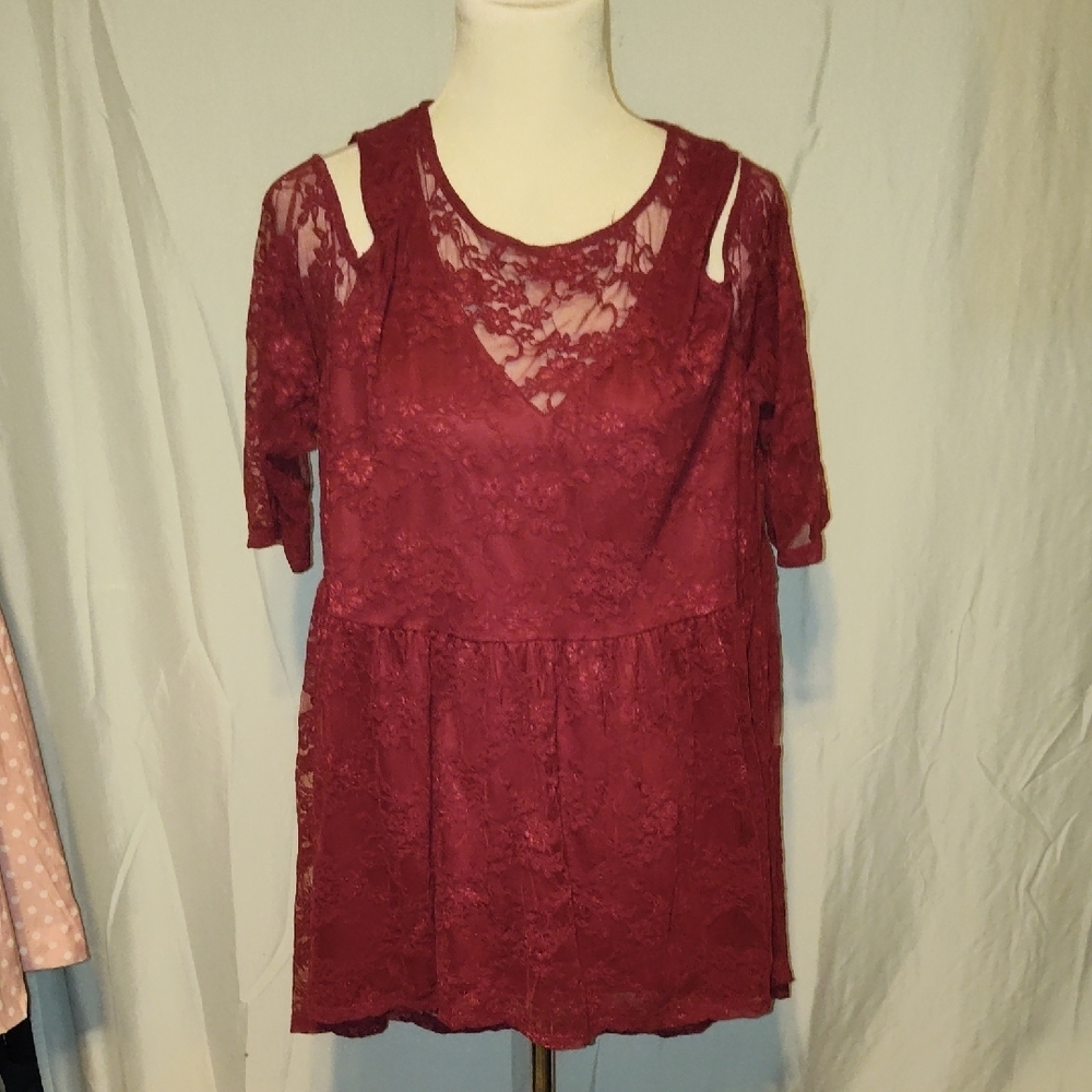 Torrid Rumba Red Babydoll Stretch Lace Cold Shoulder Top, Size 2  Around 2x